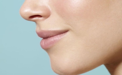 Если кожа лица сухая и тусклая — дело в соли: этот утренний коктейль вернет ей свежесть