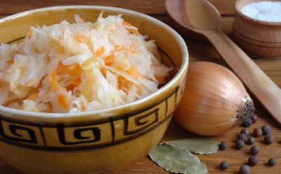 Почему зимой так тянет на квашеную капусту: вот о чем говорит наш организм