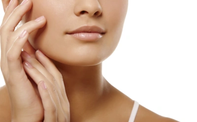 Чеснок против морщин и воспалений: простой овощ, который запускает обновление кожи