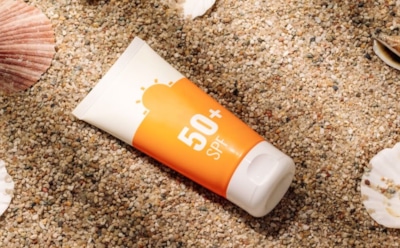 SPF в холодное время обязателен: вот почему так важно обезопасить кожу зимой