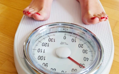 Почему вес растет, даже если вы едите мало: 10 привычек, из-за которых организм копит жир