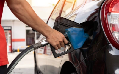 5 самых частых нарушений на автозаправке: за это водителей штрафуют на десятки тысяч