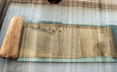 Так выглядели первые книги человечества: материалы, формы и тайны — неожиданные факты