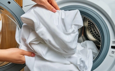 Добавьте это аптечное средство в стирку — и вы удивитесь: как нашатырь усиливает результат