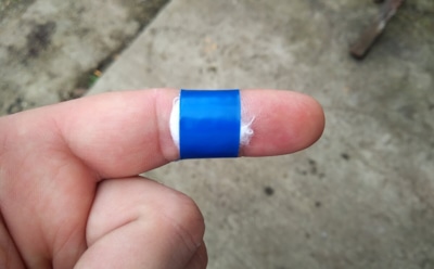 Бытовые задачи, которые решает изолента: что можно починить в доме за минуты