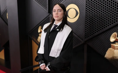 Билли Айлиш спровоцировала слух о помолвке: засветила кольцо на "Грэмми"