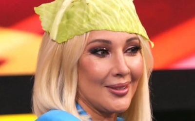 Лера Кудрявцева показала НЛО в небе над Питером: нейросеть нашла на фото очевидный знак