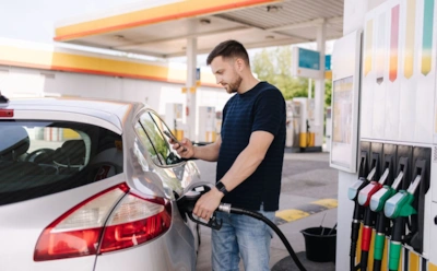 Когда не стоит лить 95-й бензин вместо 92-го: какое топливо покупать, чтобы не погубить двигатель