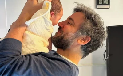 Стал отцом в 51 год: звезда «Как я встретил вашу маму» Джош Рэднор показал первенца