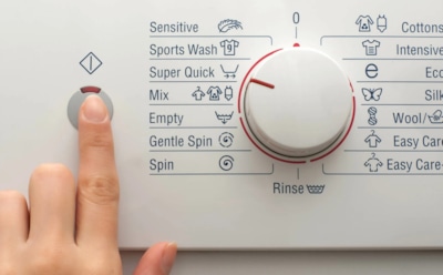 Этот коварный режим быстрой стирки: какой вред он наносит одежде и самой машинке