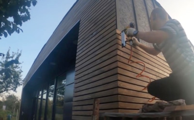 Этот фасад — находка в современных домах: реечная облицовка — преимущества и особенности