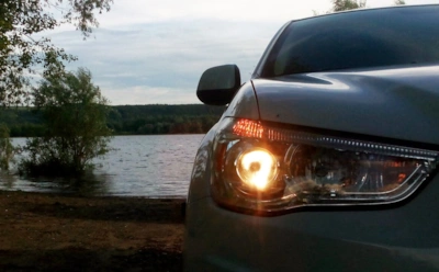 Едете днем с габаритами — готовьте кошелек: почему гаишники штрафуют даже при ярком солнце