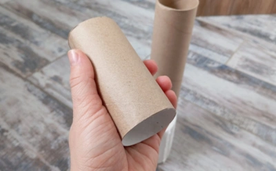 Сохраните втулку от туалетной бумаги: 3 неожиданных применения для решения бытовых проблем