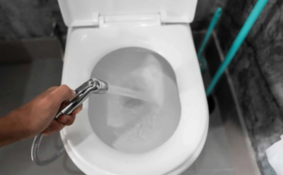 Почему стоит отказаться от туалетной бумаги: новый стандарт чистоты — и медицина только «за»