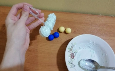 3 средства из ванной — и унитаз не желтеет: эти шарики заменят магазинные и прослужат 2 недели