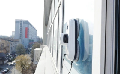 Робот-мойщик окон экономит время и нервы: какие параметры реально важны — не переплачивайте за лишнее