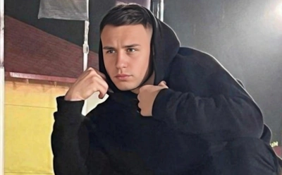 "Голый преследовал соседей": участник "Дома-2" Иван Синцов ответил на слух о бомжевании в подъезде