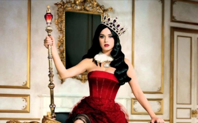 Каких женщин выбирают знаки Огня и Воздуха: дерзкая, умная или царственная — что говорит Венера