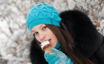 Холод для горла — вред или польза: как натренировать слизистую мороженым — важен подход