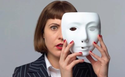 Что скрывается за синдромом самозванца: почему он лишает радости от побед — разорвите цикл сомнений