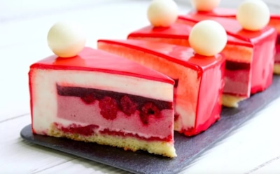 Десерт как из витрины кондитерской: секреты приготовления муссового торта — от основы до глазури