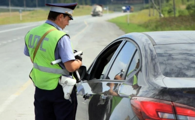 Если инспектор задает лишние вопросы: о чем нельзя рассказывать на посту ГАИ — закон на вашей стороне