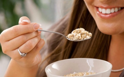 Что будет, если 2 дня есть только овсянку: ученые проверили мини-диету и получили шикарный эффект