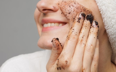 Домашний скраб на основе кофе: кожа становится мягче и свежеет уже после пары процедур