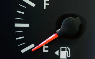 Можно ли ездить с полупустым баком: почему такая экономия может обернуться дорогим ремонтом