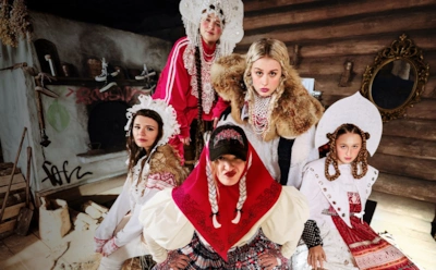 Перезагрузка "Пацанок": гуру этикета заменили вдовой Турчинского, а участниц разделили на факультеты