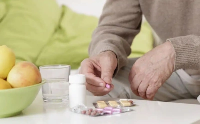 Обычная таблетка от головы кажется пустяком: как дорого может расплатиться за это ваш организм