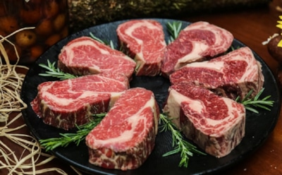 Красное мясо против анемии: эти важные вещества практически невозможно получить из растений