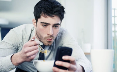 Провальная борьба с зависимостью от соцсетей: почему не работают запреты и как решить проблему