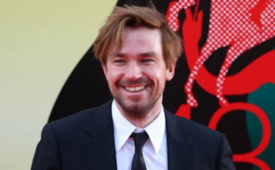 Саша Петров переезжает в "поселок для миллионеров": актер показал поместье за 80 миллионов