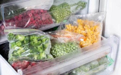 Поэтому обычные пакеты не подходят для морозилки: как холод изменяет свойства пластика