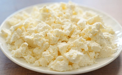 Неожиданный факт о твороге: этот нюанс состава часто остается без внимания потребителя — а зря