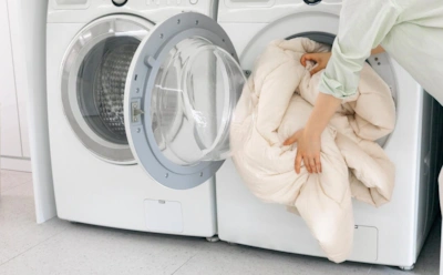 Одеяло можно постирать в машинке без единого комка: этот прием сохранит форму наполнителя