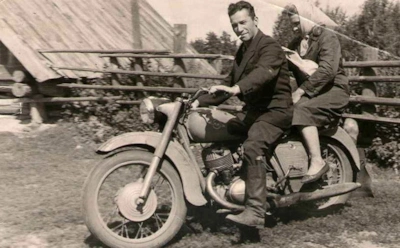 В СССР этим занимались в гаражах: как советские мотоциклы превращались в быстрые и опасные байки