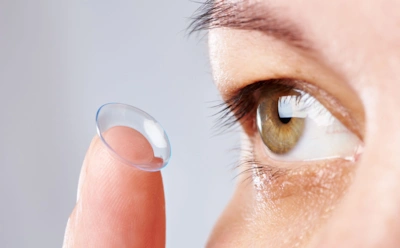 Никогда не засыпайте в линзах: чем это грозит глазам и почему риск выше, чем кажется