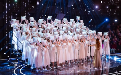 Обзор финала шоу "Ну-ка, все вместе! Хором!": триумф молодых и слезы Лазарева