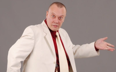 Звезда "Маски-шоу" Владимир Комаров ушел из жизни в 62 года