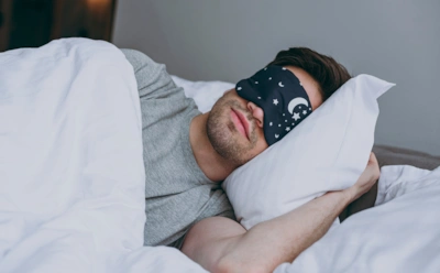 Вы спите 8 часов, но не отдыхаете: какие фазы сна критичны и что может их блокировать