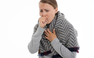 Затяжной кашель не проходит сам: как самолечение доводит воспаление до хронической формы