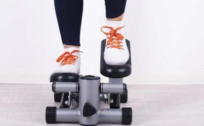 Когда маленькая квартира — не помеха: 5 компактных тренажеров для силы, кардио и выносливости