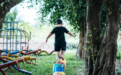 Поэтому весной дети чаще травмируются: какие угрозы на дорогах незаметны и чем это может закончиться