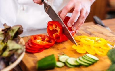 Никогда не покупайте набор ножей: эти 4 модели закрывают все задачи на кухне без лишних трат