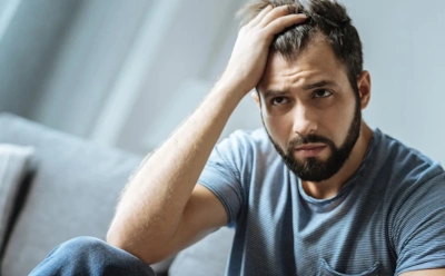 Навязчивые мысли — не враг, а сигнал: что происходит в мозге и как мягко выйти из этого круга