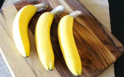 Этот лайфхак с бананом — миф: в чем ошибка метода хранения с хвостиком и как реально продлить свежесть
