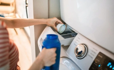 Дешевый порошок — не значит плохой: как отстирать им даже мазут и не переплачивать за бренд