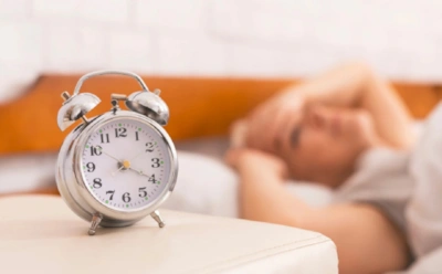 Вы спите по 5 часов — это ненормально: как недосып за неделю пагубно влияет на сосуды и метаболизм